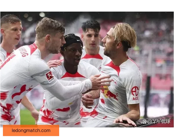 体育精神闪耀赛场奥格斯堡格雷戈里奇主动示意裁判取消犯规赢得尊重